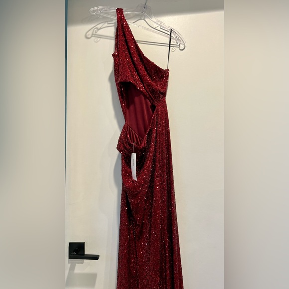 Nicole Bakti Burgundy Sequin Gown - Picture 4 of 13